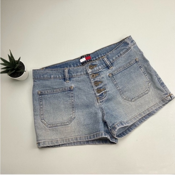 Tommy Hilfiger Vintage denim shorts - Picture 1 of 12